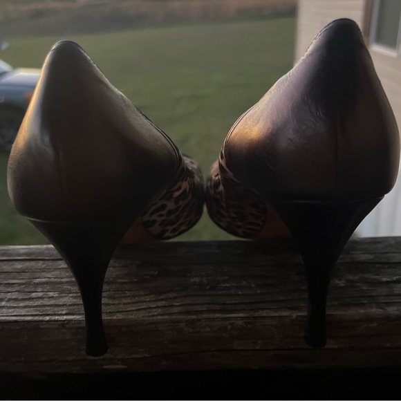 Donald J Pliner Couture Zorba heels in Cheetah - Picture 4 of 7